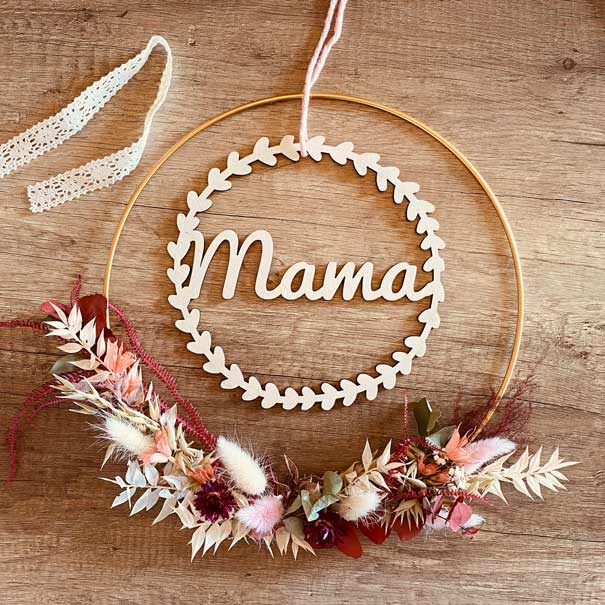 Türkranz mit Trockenblumen und Mama-Hoop